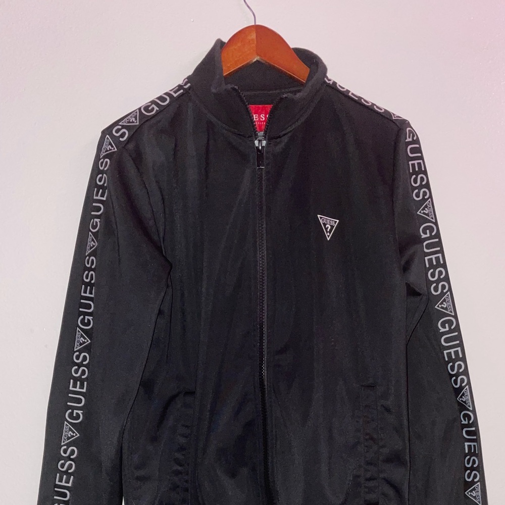 Guess jacket size small mens